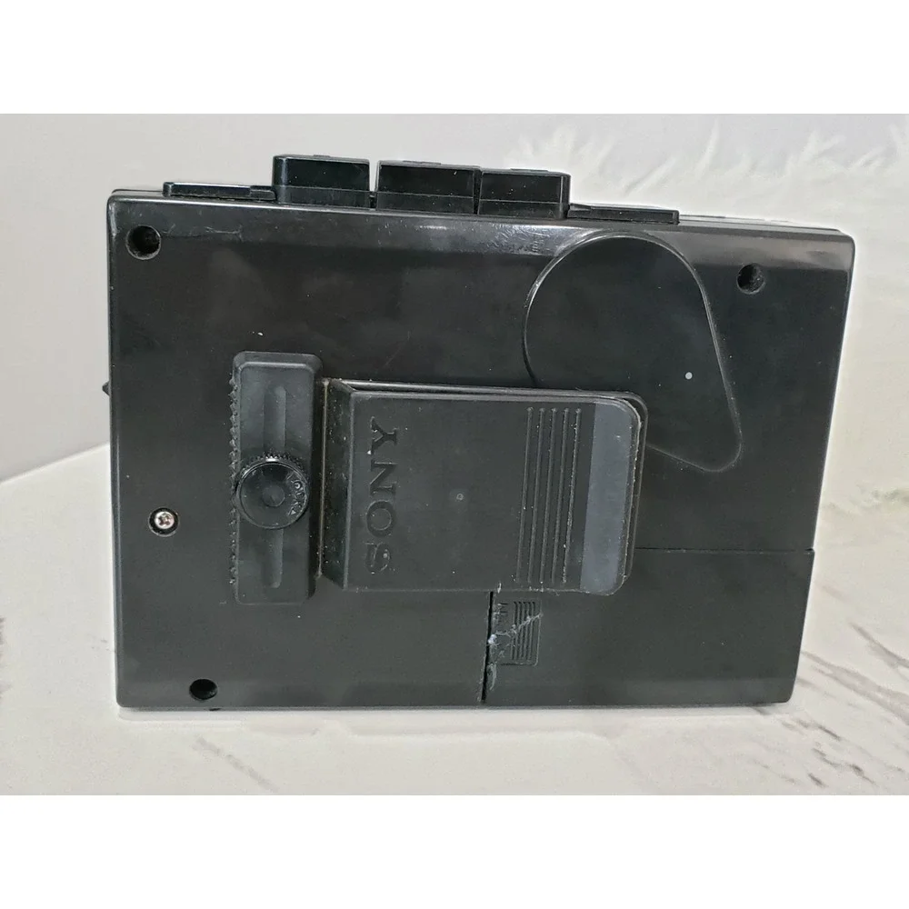 BROKEN FOR PARTS Sony Walkman WM-41 Stereo Cassette Tape Player Portable